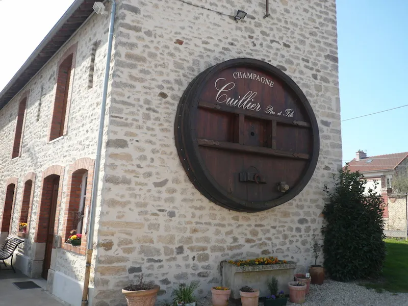 Image du carousel qui illustre: Champagne Cuillier Père Et Fils à Pouillon