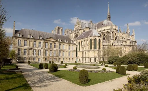 Image du carousel qui illustre: Palais du Tau  à Reims